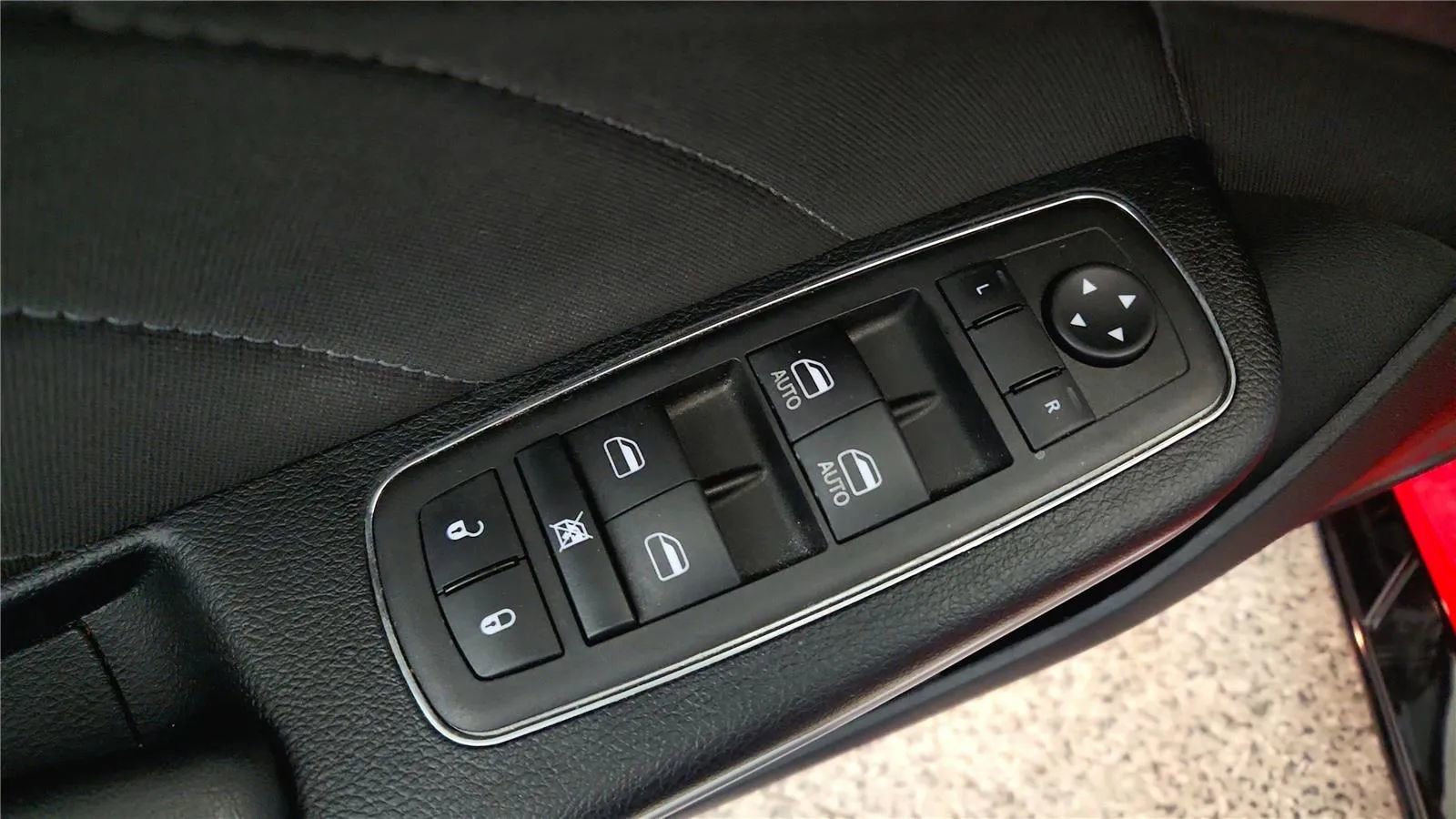 Used 2023 Dodge Charger R/T w/ Cold Weather Package image 29