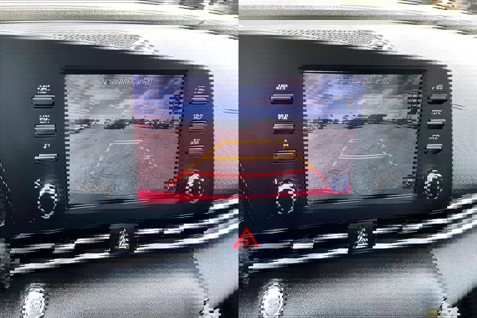 Used 2023 Hyundai Elantra SEL w/ Preferred Accessory Package image 26