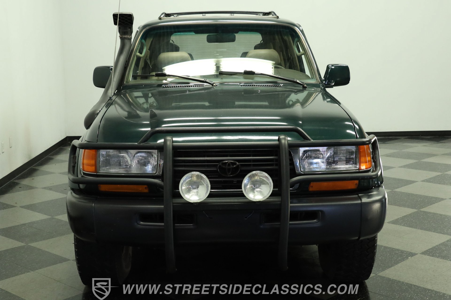 Used 1997 Toyota Land Cruiser w/ Collector's Edition Pkg AWD/4WD image 16