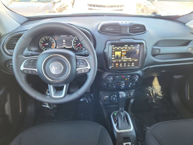 Used 2023 Jeep Renegade Latitude AWD/4WD image 9