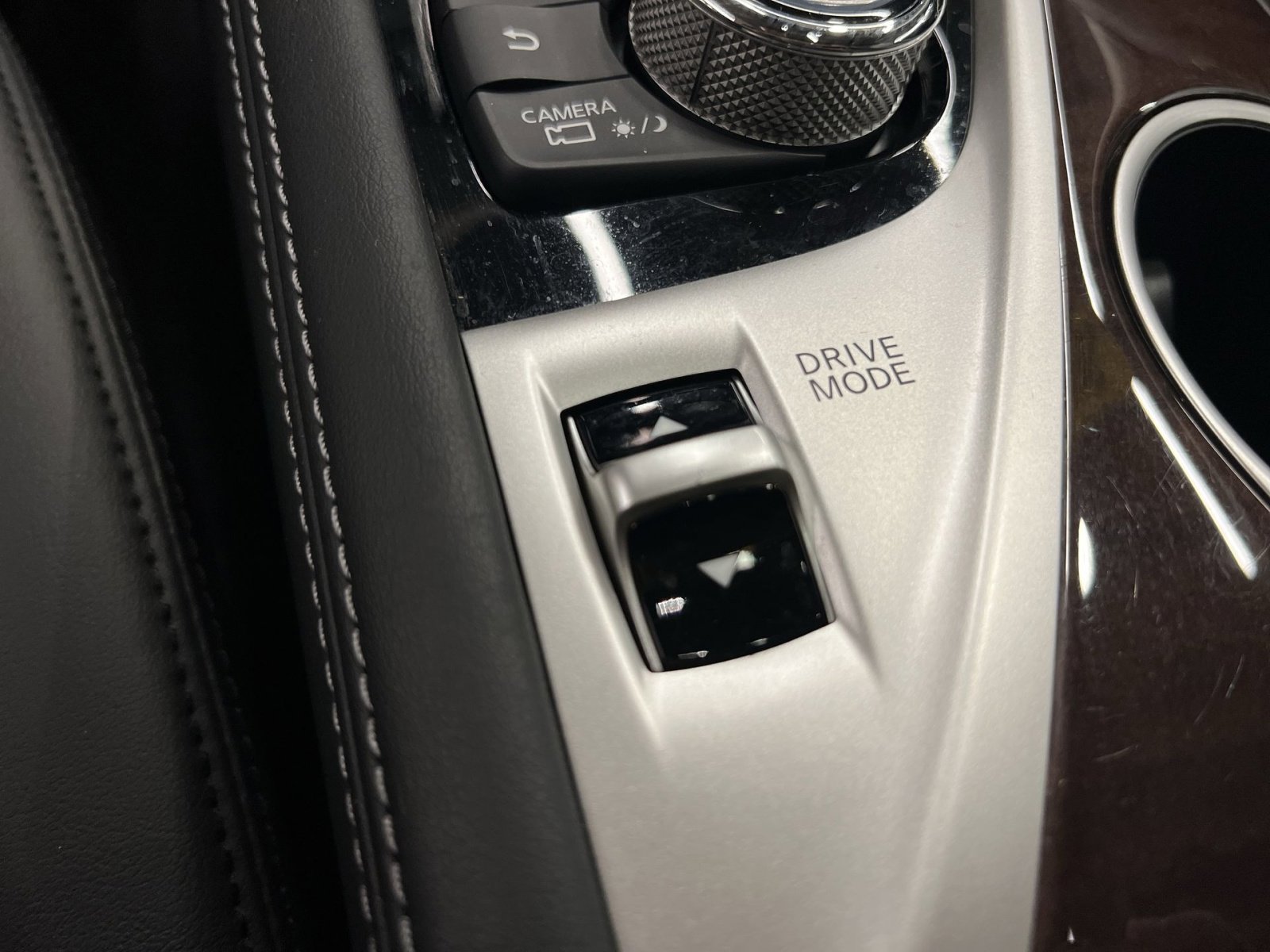 Used 2018 INFINITI Q50 Luxe w/ Essential Package (3.0T Luxe) image 30