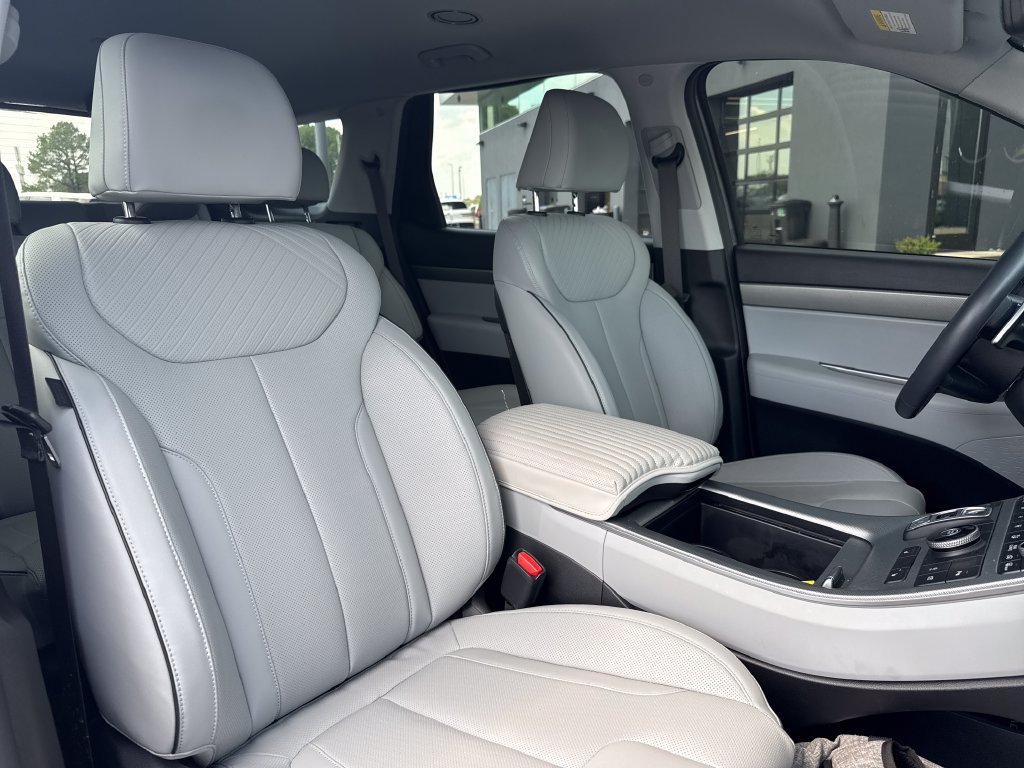 Used 2025 Hyundai Palisade SEL FWD image 27
