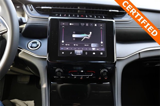 Used 2023 Jeep Grand Cherokee Laredo image 20
