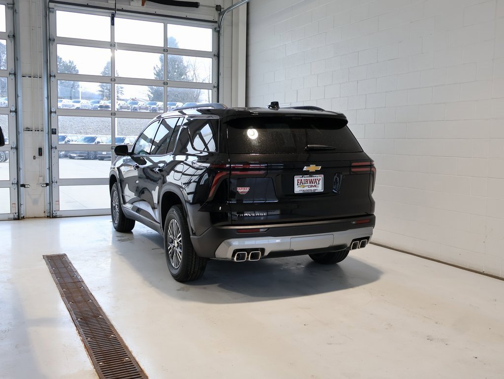 New 2026 Chevrolet Traverse LT image 8
