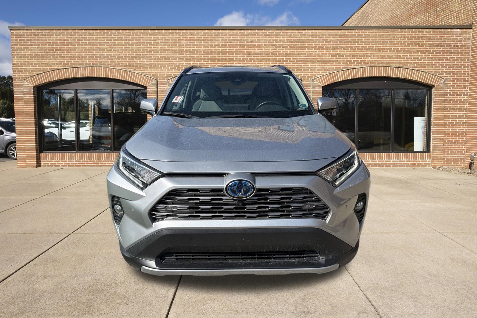 Used 2019 Toyota RAV4 Limited image 8