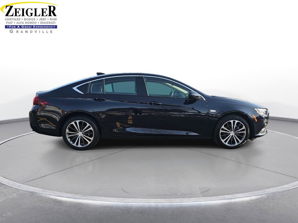 Used 2018 Buick Regal Preferred w/ Driver Confidence Package #1 image 4