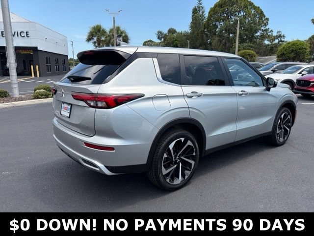 Used 2024 Mitsubishi Outlander SE Black Edition FWD image 6