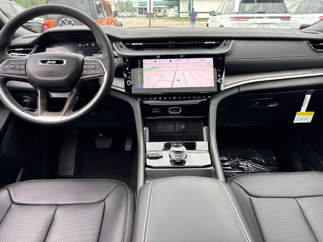 New 2027 Jeep Grand Cherokee Limited AWD/4WD image 12