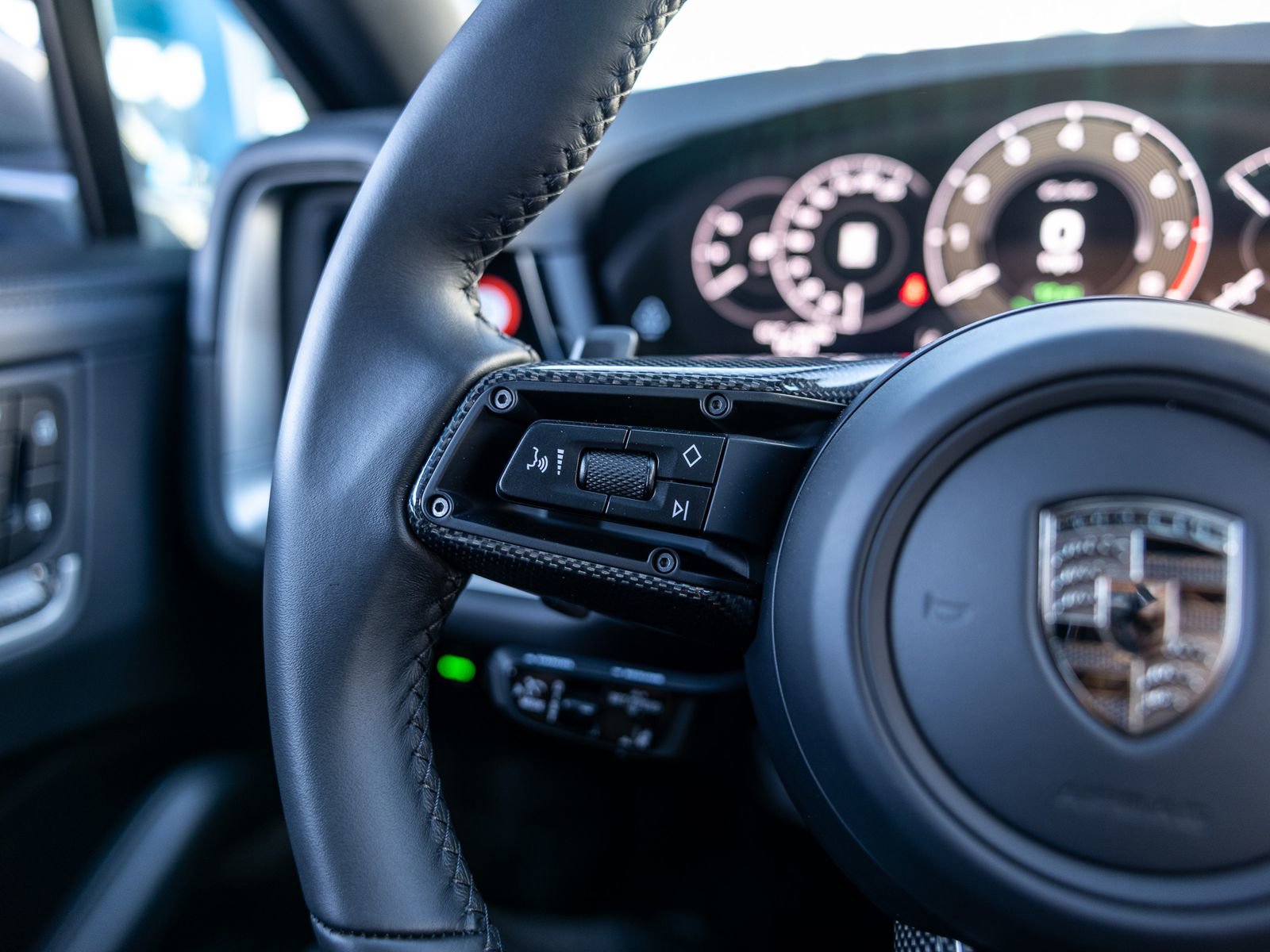 New 2026 Porsche Cayenne Turbo image 33