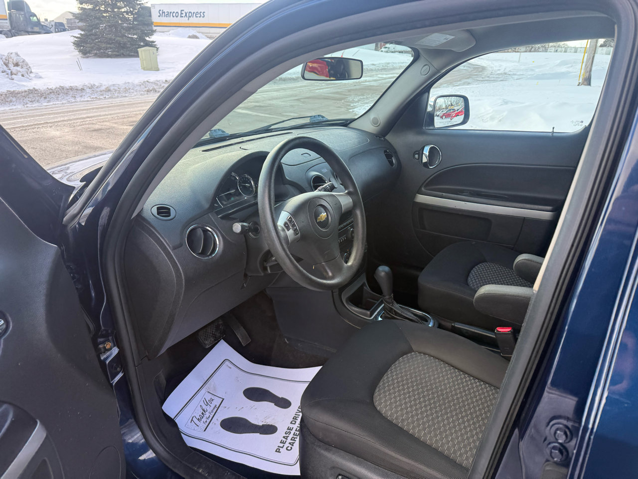 Used 2011 Chevrolet HHR LT image 10