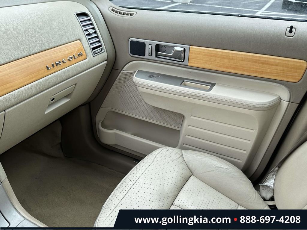 Used 2007 Lincoln MKX AWD image 29