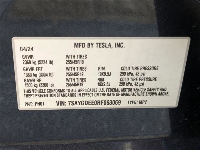Used 2024 Tesla Model Y Long Range AWD/4WD image 27