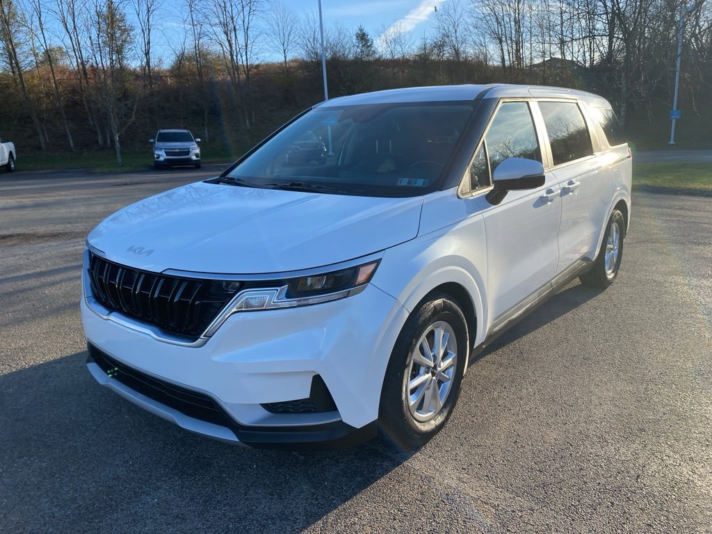 Certified 2022 Kia Carnival LX image 7