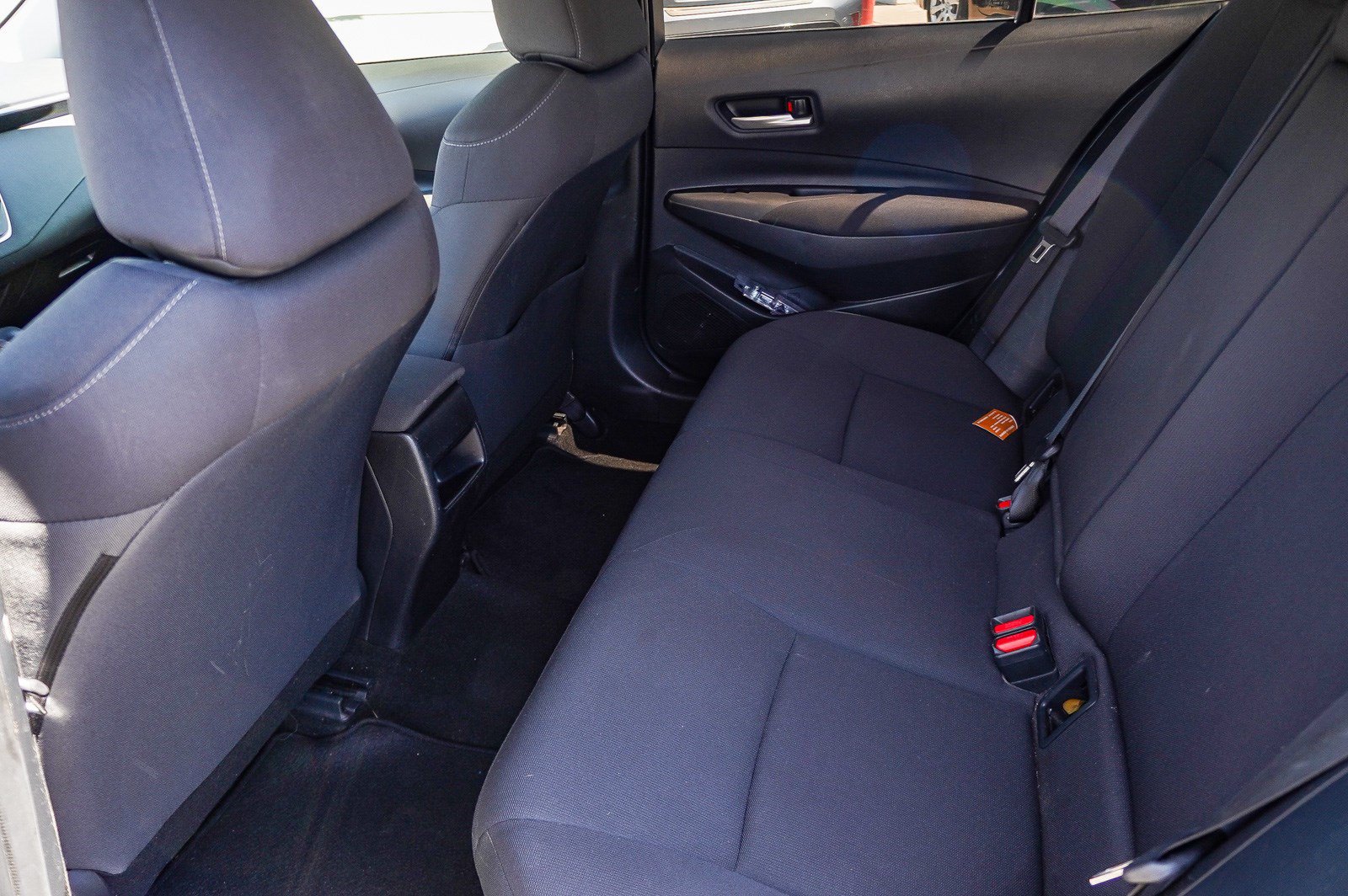 Used 2021 Toyota Corolla LE w/ Carpet Mat Package (TMS) FWD image 19