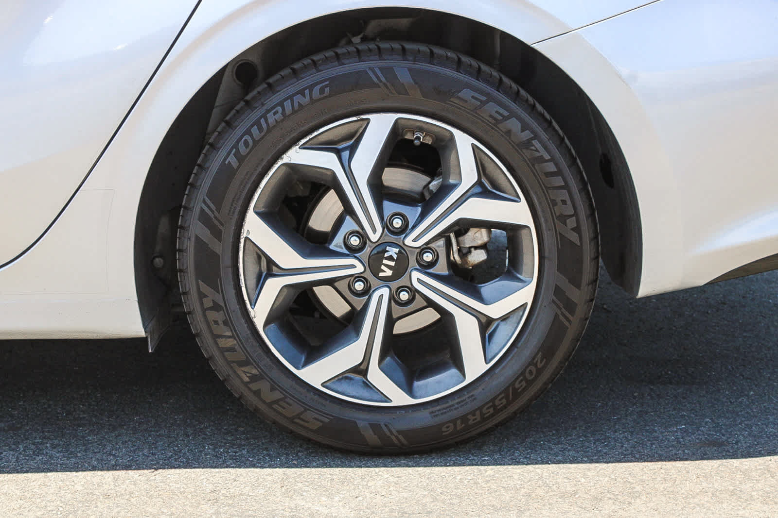 Used 2020 Kia Forte LXS FWD image 10