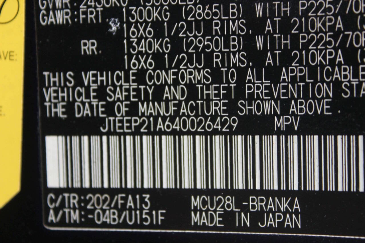 Used 2004 Toyota Highlander 4WD V6 image 9