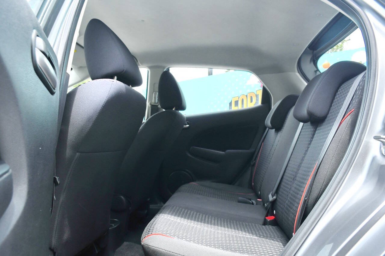 Used 2011 MAZDA MAZDA2 Touring FWD image 17