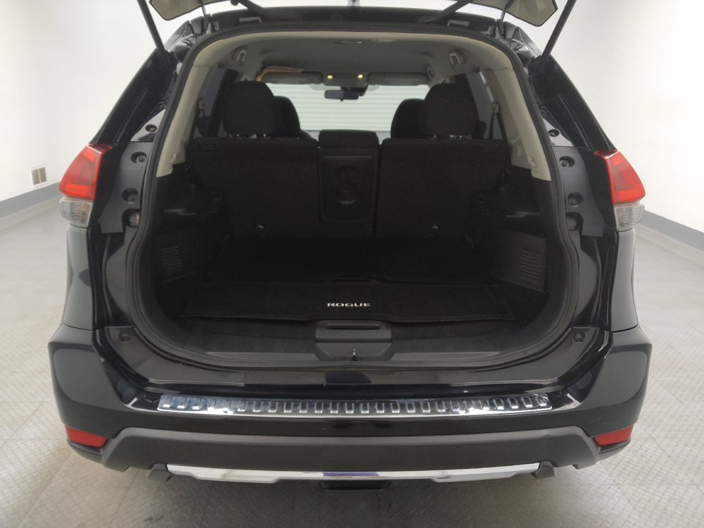 Used 2020 Nissan Rogue S FWD image 29