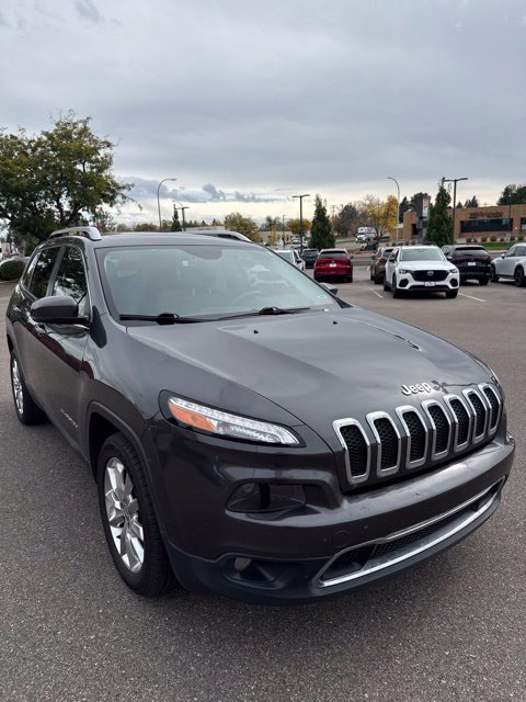 Used 2015 Jeep Cherokee Limited w/ Luxury Group FWD image 3