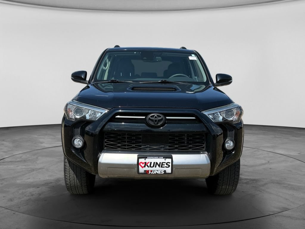 Used 2020 Toyota 4Runner TRD Off-Road Premium w/ Moonroof Package AWD/4WD image 4