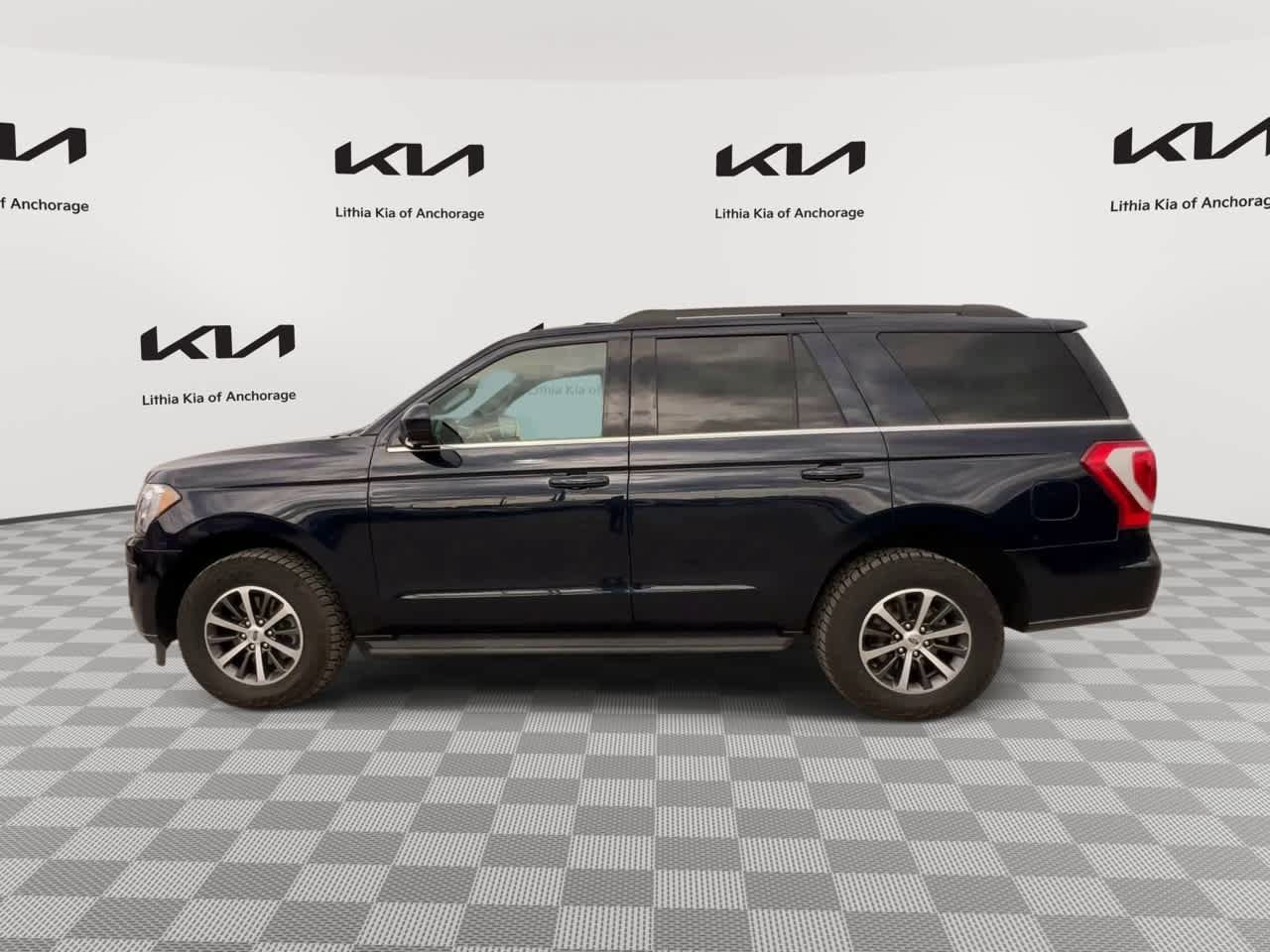 Used 2021 Ford Expedition XLT AWD/4WD image 5