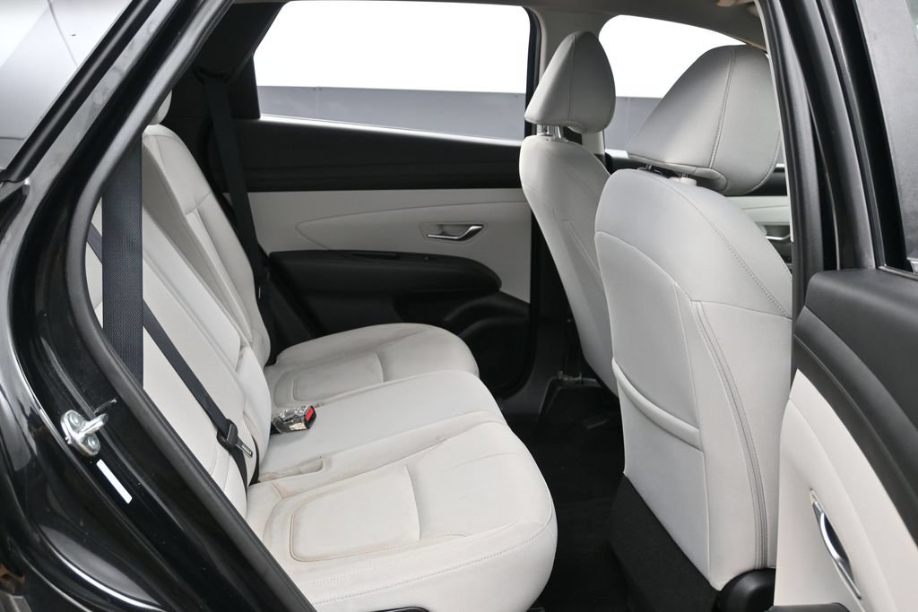 Used 2025 Hyundai Tucson SE FWD image 29