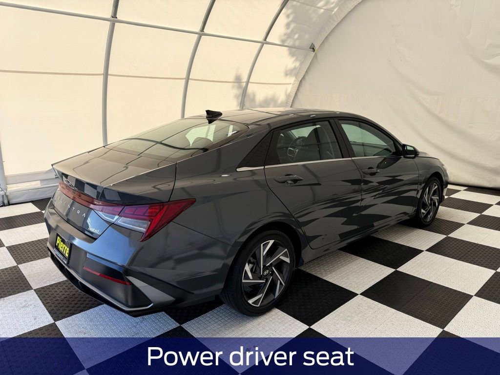 Used 2025 Hyundai Elantra Limited FWD image 5