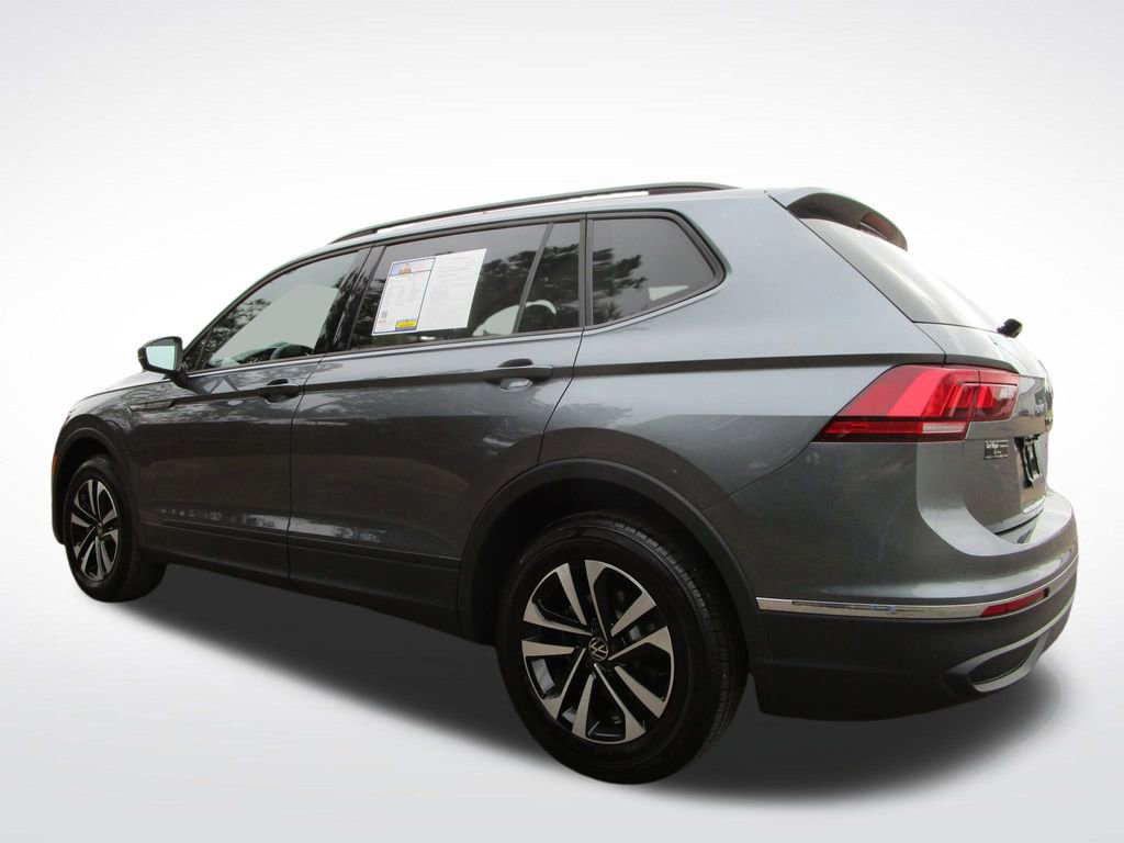 Used 2024 Volkswagen Tiguan S image 3