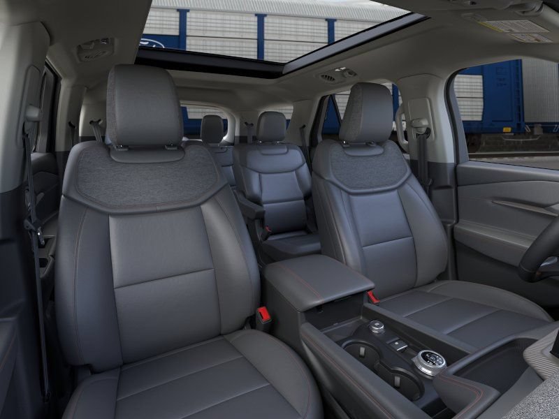 New 2026 Ford Explorer Active w/ Active Comfort Package AWD/4WD image 10