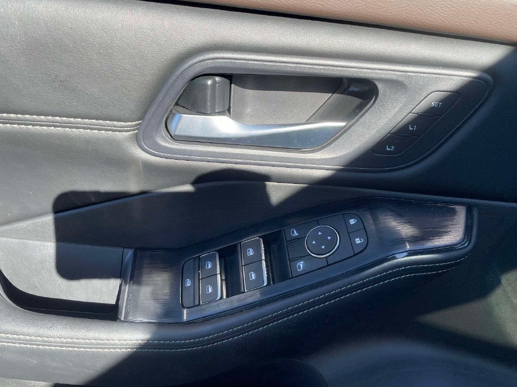 Used 2023 Nissan Rogue SL w/ SL Premium Package FWD image 21