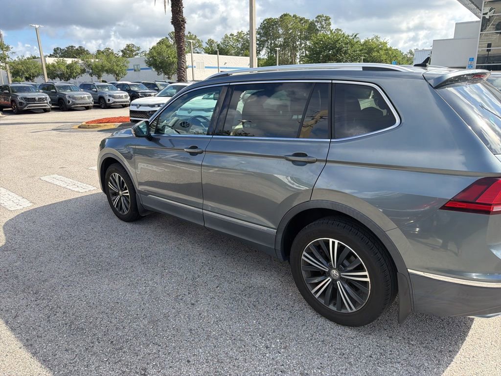 Used 2018 Volkswagen Tiguan SEL FWD image 7