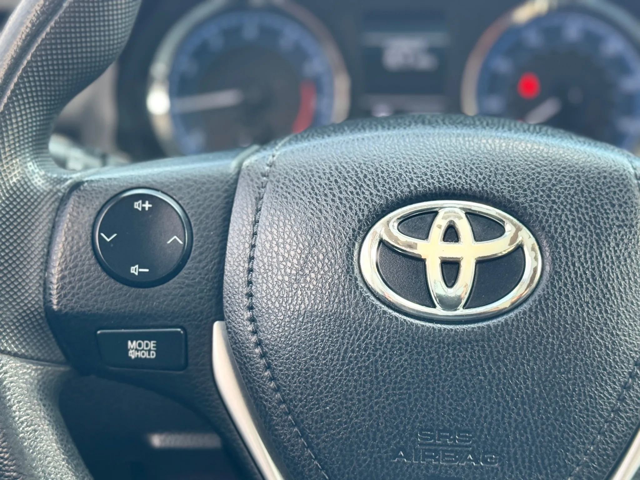 Used 2017 Toyota Corolla LE image 21
