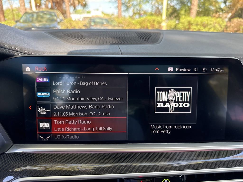 Used 2022 BMW X5 M50i w/ Executive Package image 34