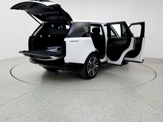 New 2026 Land Rover Range Rover SV AWD/4WD image 11