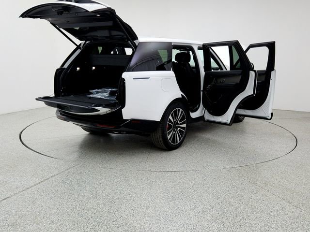 New 2026 Land Rover Range Rover SV image 11