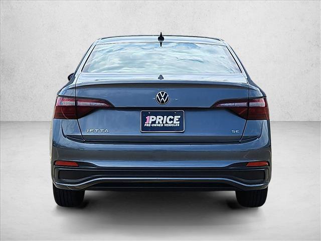 Used 2024 Volkswagen Jetta SE FWD image 7