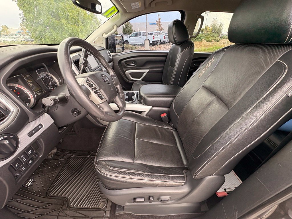 Used 2017 Nissan Titan PRO-4X w/ Pro-4x Convenience Package AWD/4WD image 13