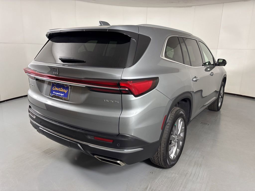 Used 2025 Buick Enclave Preferred FWD image 8