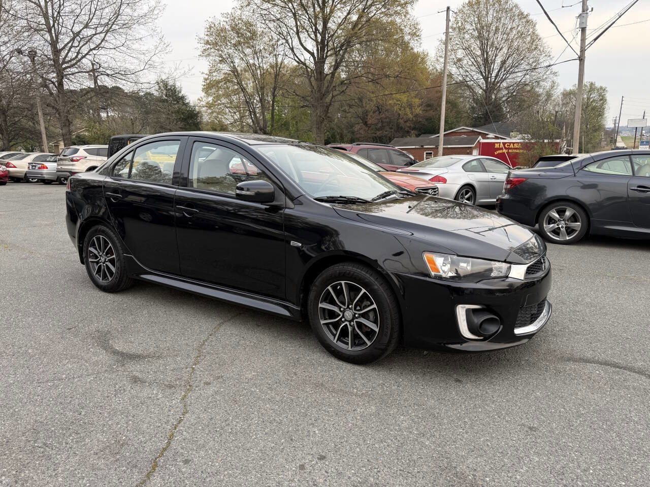 Used 2017 Mitsubishi Lancer ES image 4