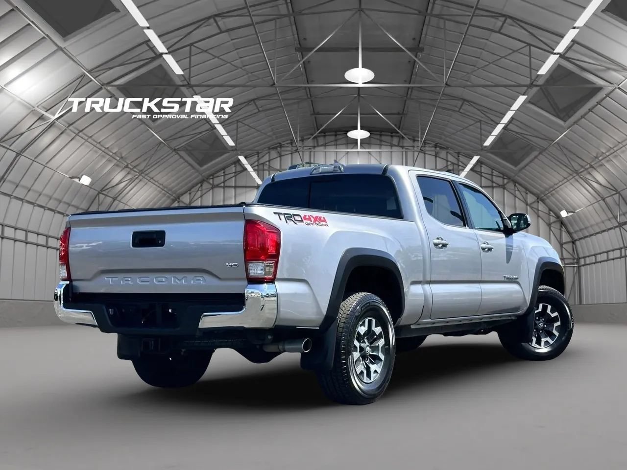 Used 2017 Toyota Tacoma TRD Off-Road w/ Tow Package AWD/4WD image 15