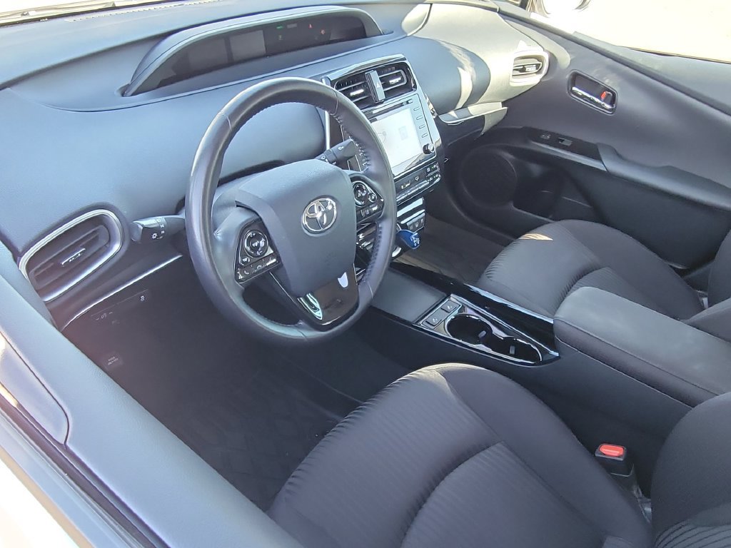 Used 2021 Toyota Prius Prime LE w/ Carpet Mat Package (TMS) FWD image 10