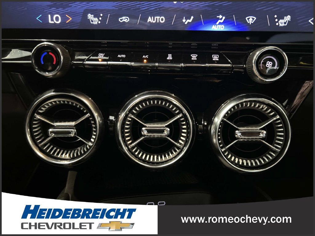 Used 2024 Chevrolet Blazer EV LT AWD/4WD image 23