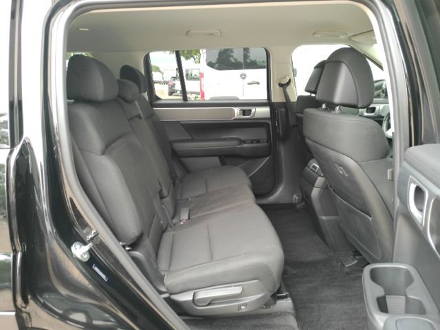 Used 2024 Hyundai Santa Fe SE FWD image 25