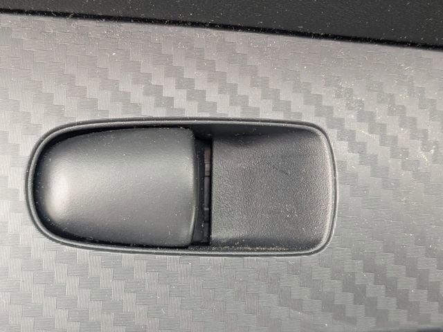 Used 2025 Nissan Sentra SR FWD image 25