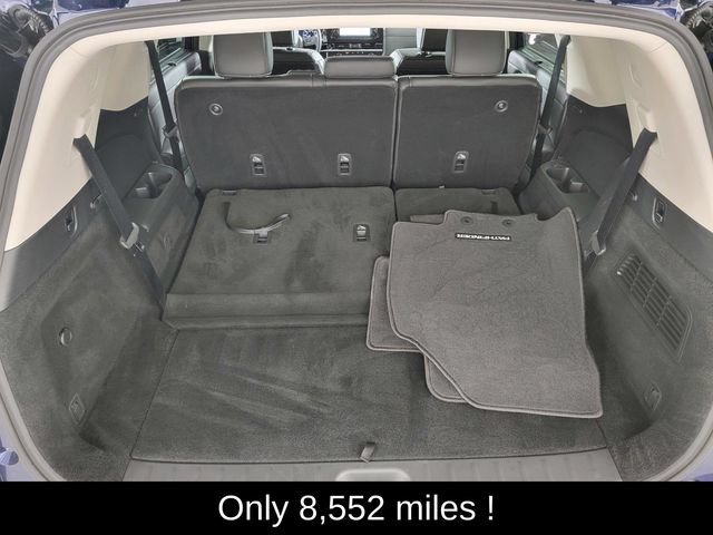 Used 2025 Nissan Pathfinder SL AWD/4WD image 16