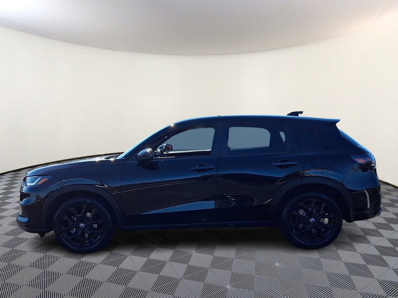 Used 2025 Honda HR-V Sport image 4