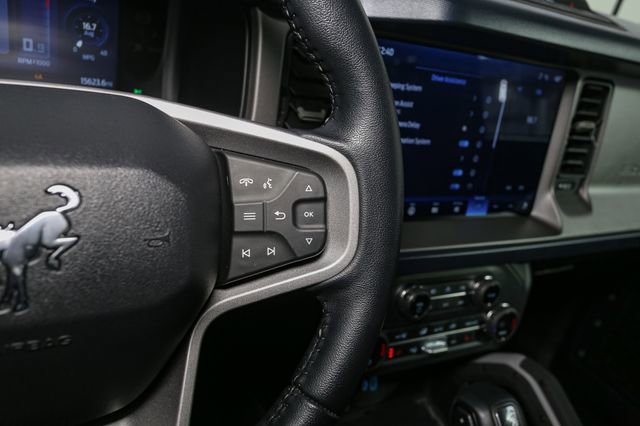 Used 2023 Ford Bronco Outer Banks w/ Sasquatch Package AWD/4WD image 29