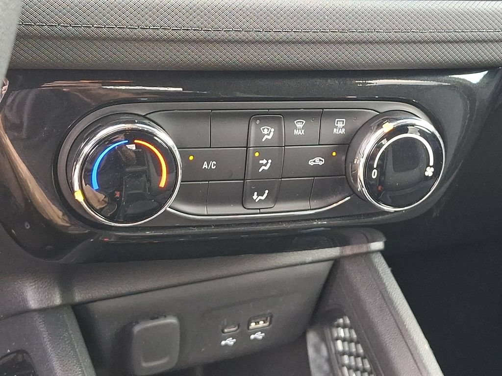 Used 2025 Chevrolet TrailBlazer LT AWD/4WD image 15