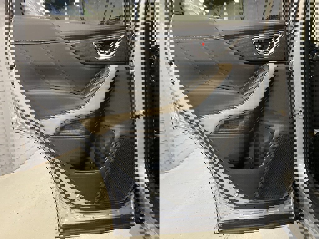 Certified 2024 Subaru Forester Limited image 27