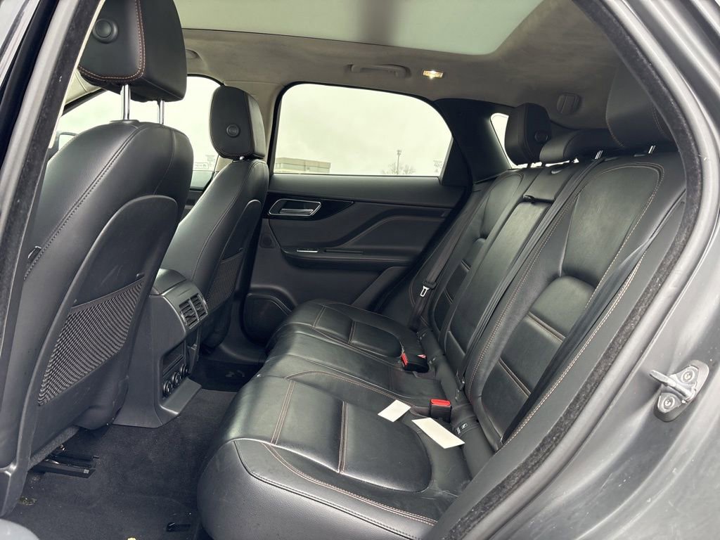 Used 2020 Jaguar F-PACE Prestige image 15
